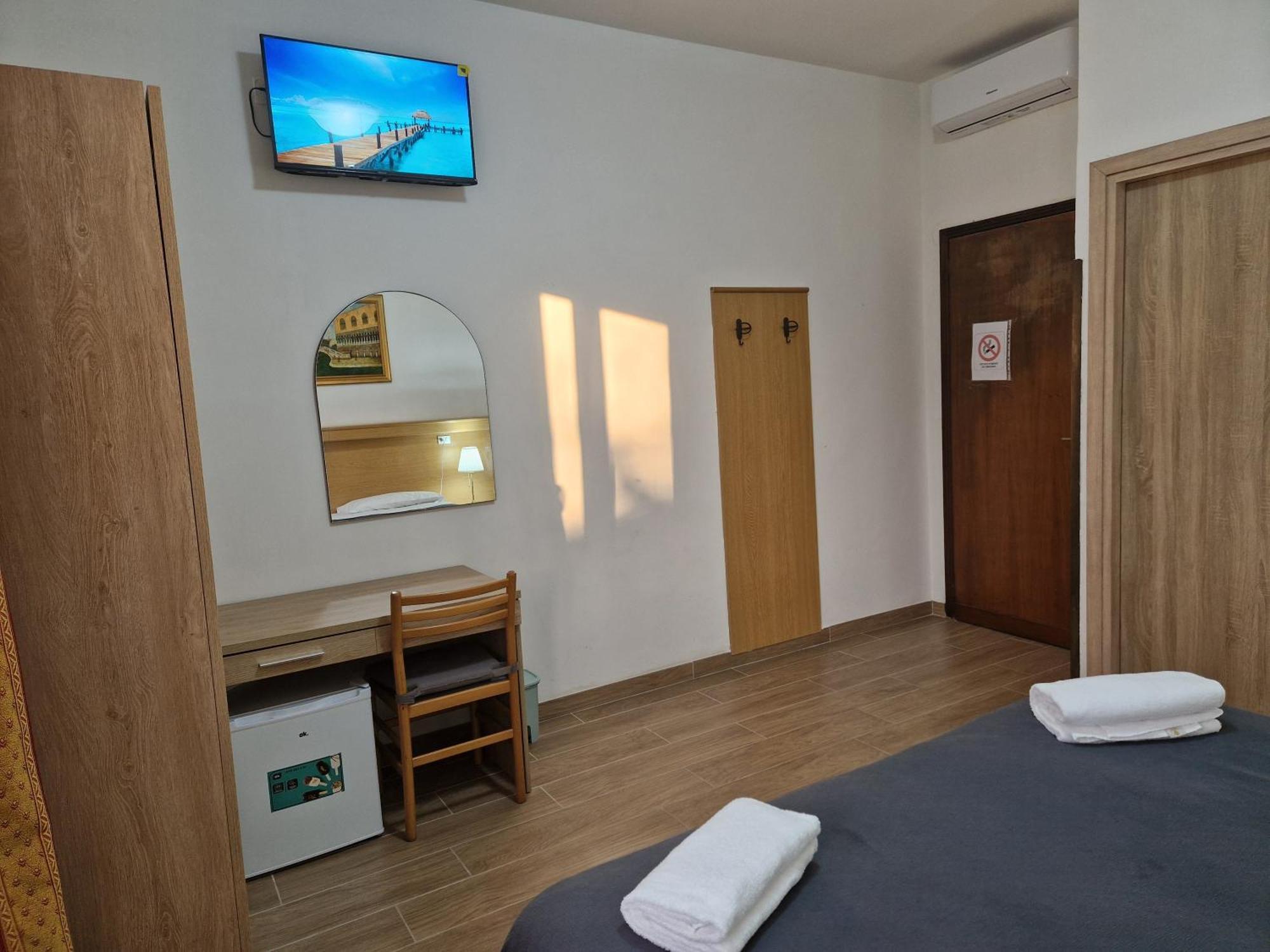 Hotel Tito Mestre Extérieur photo