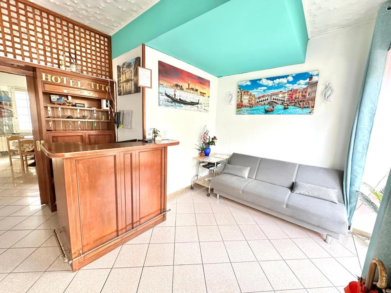 Hotel Tito Mestre Extérieur photo