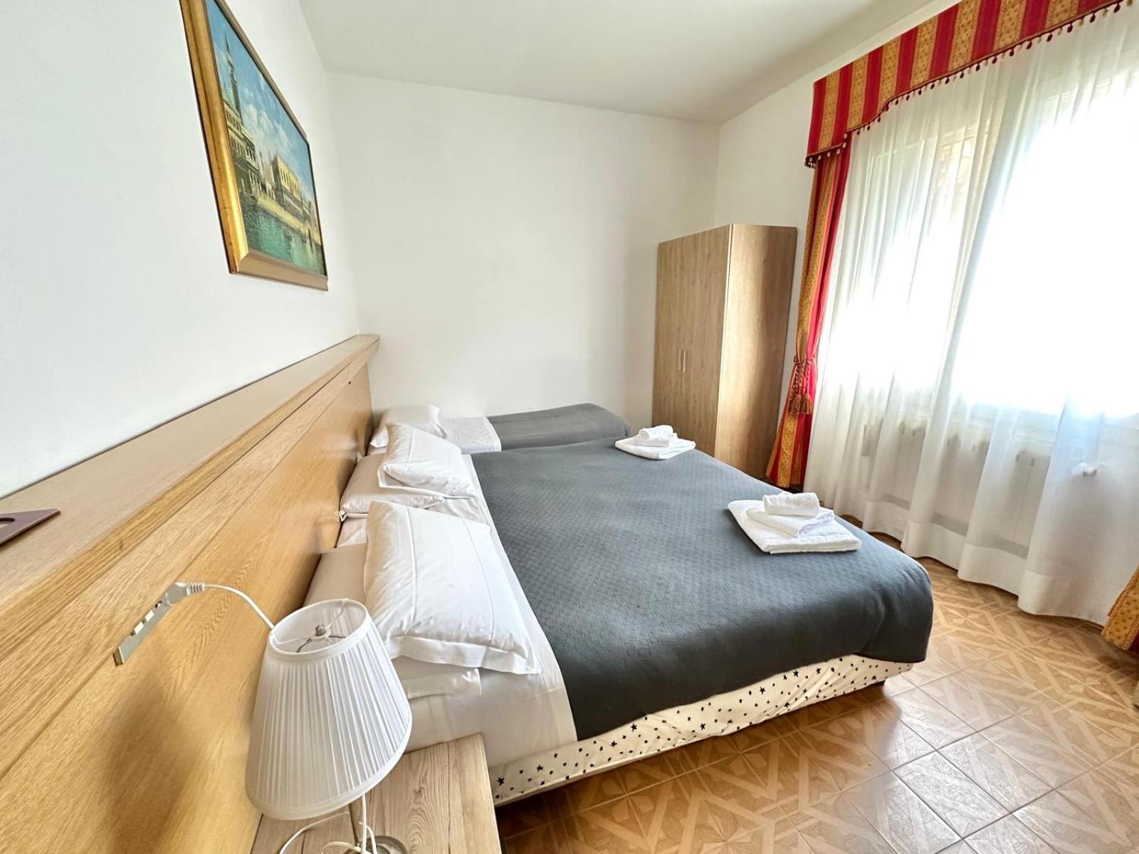 Hotel Tito Mestre Extérieur photo