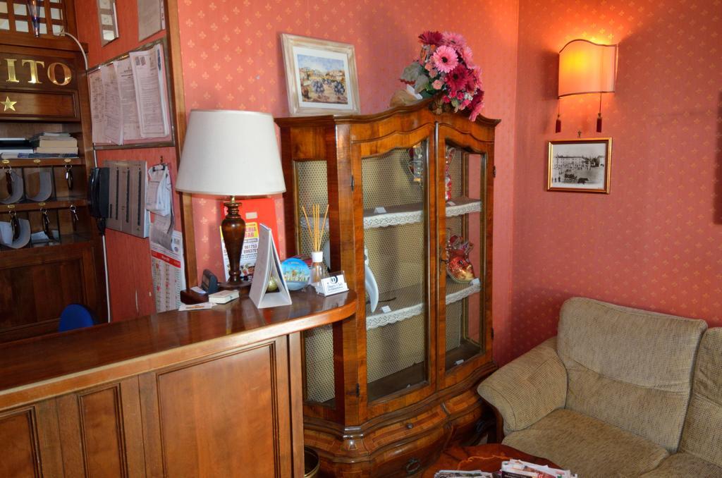 Hotel Tito Mestre Extérieur photo